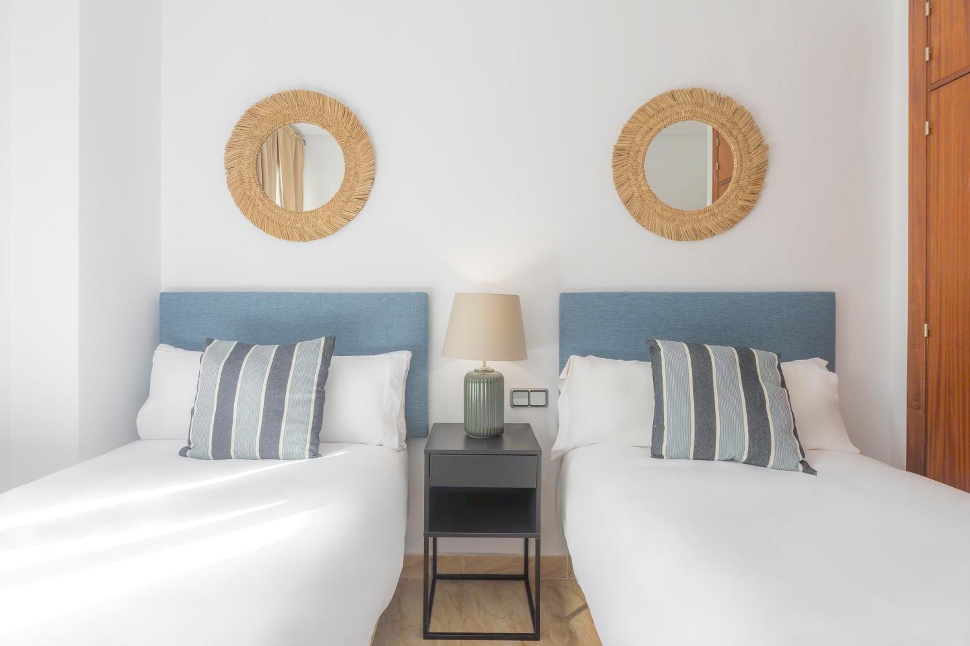 Apartamentos Moon Dreams Puerto El Puerto de Santa María Kültér fotó