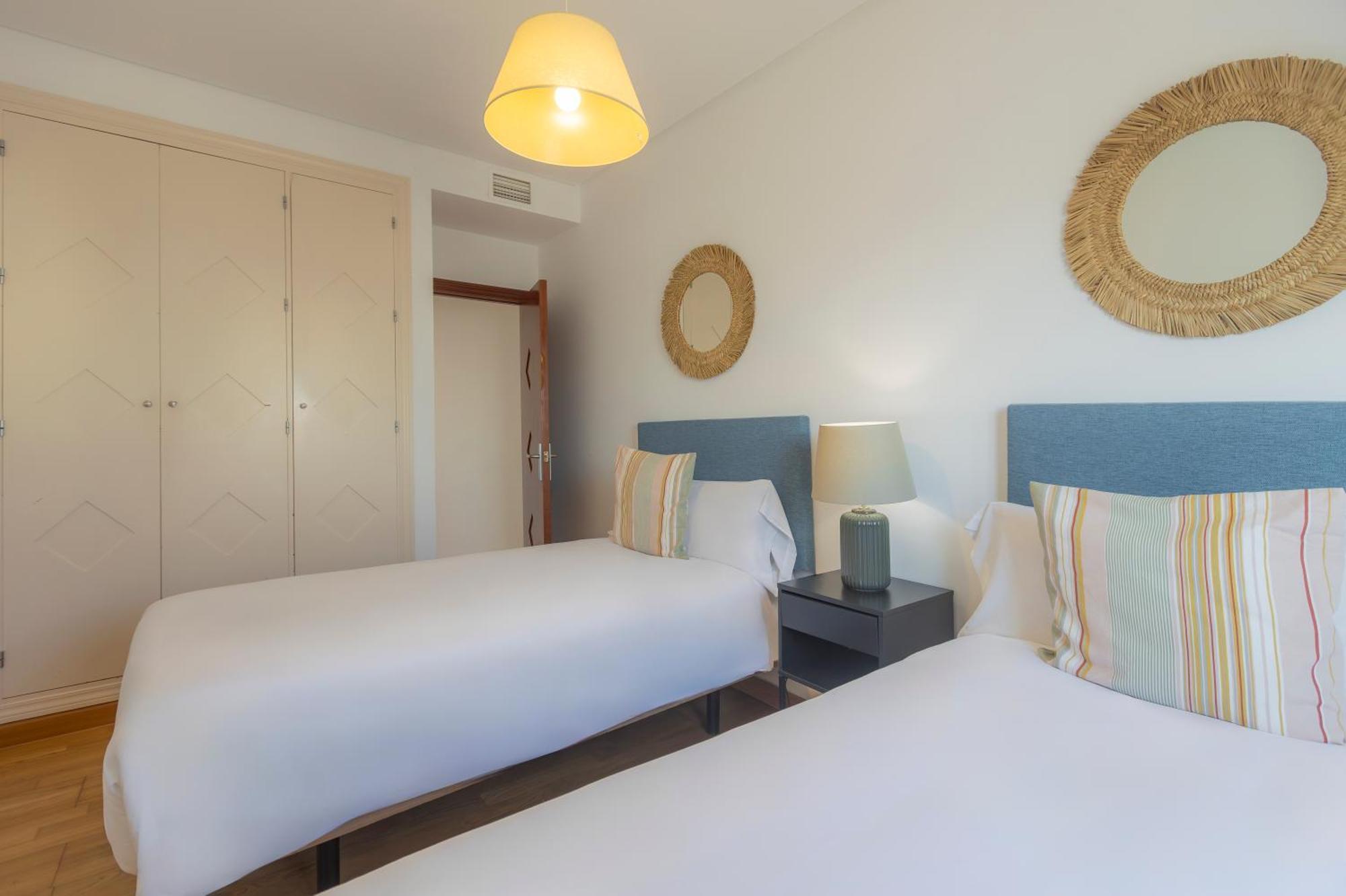 Apartamentos Moon Dreams Puerto El Puerto de Santa María Kültér fotó