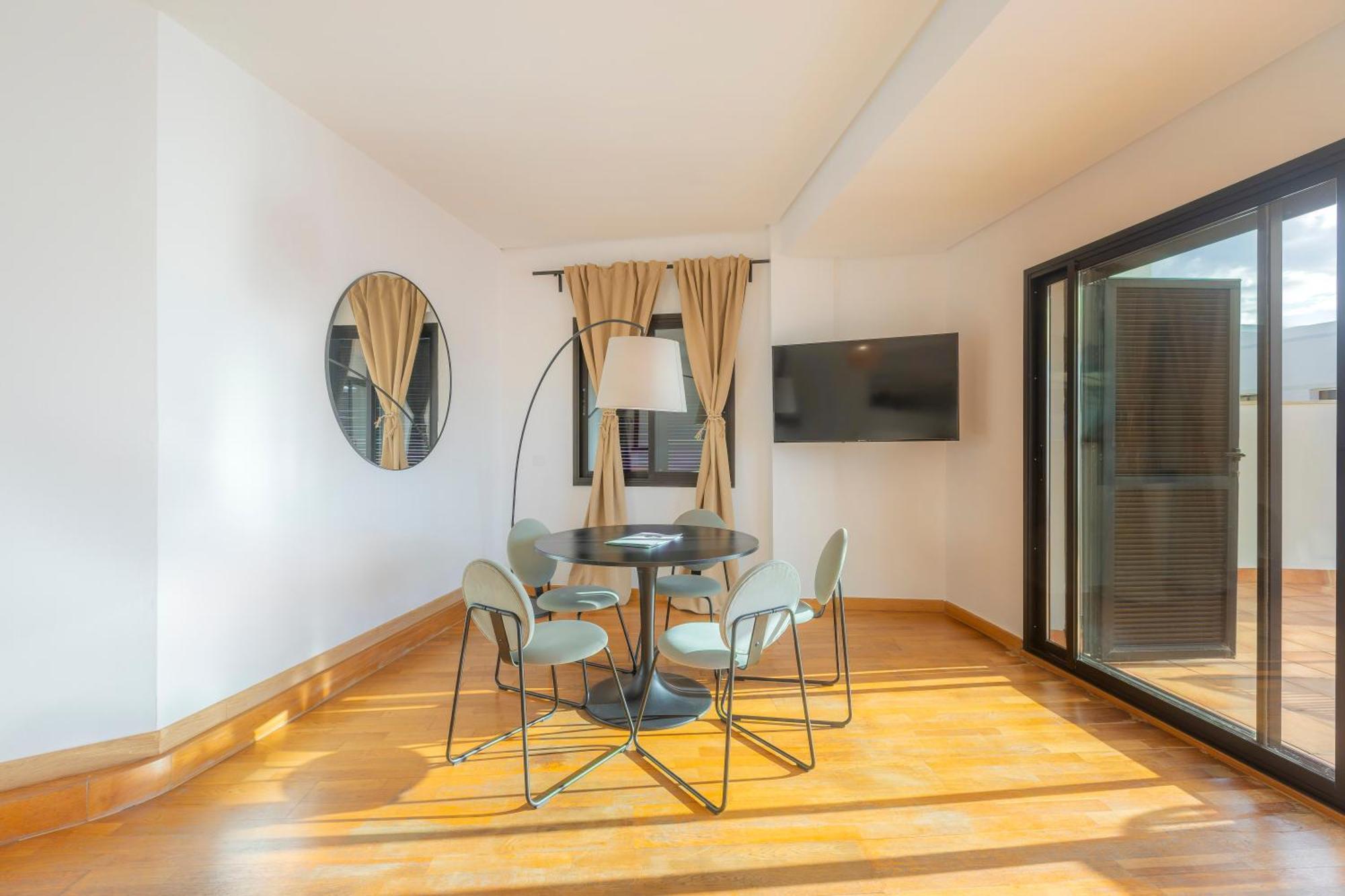 Apartamentos Moon Dreams Puerto El Puerto de Santa María Kültér fotó