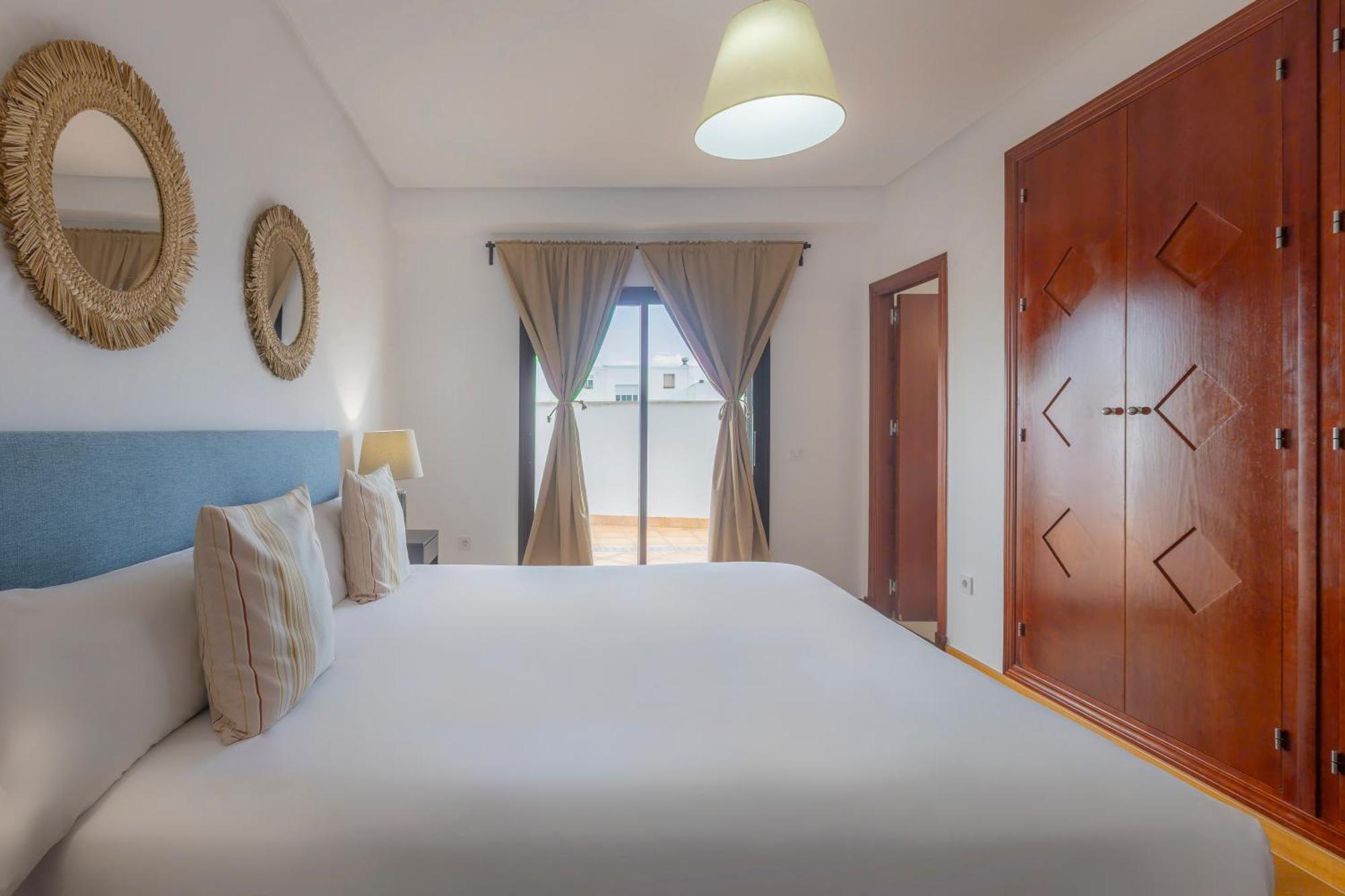 Apartamentos Moon Dreams Puerto El Puerto de Santa María Kültér fotó