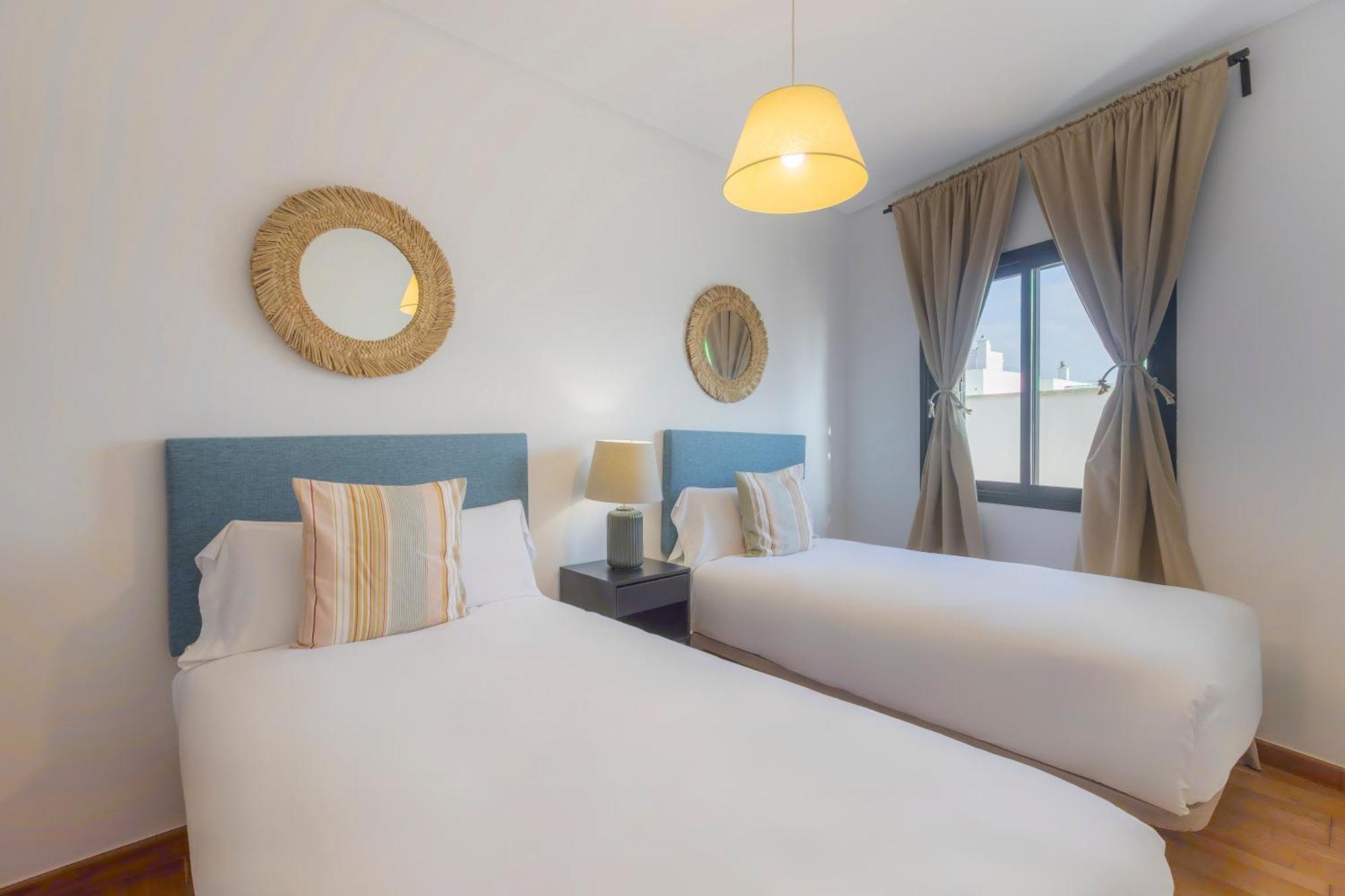 Apartamentos Moon Dreams Puerto El Puerto de Santa María Kültér fotó